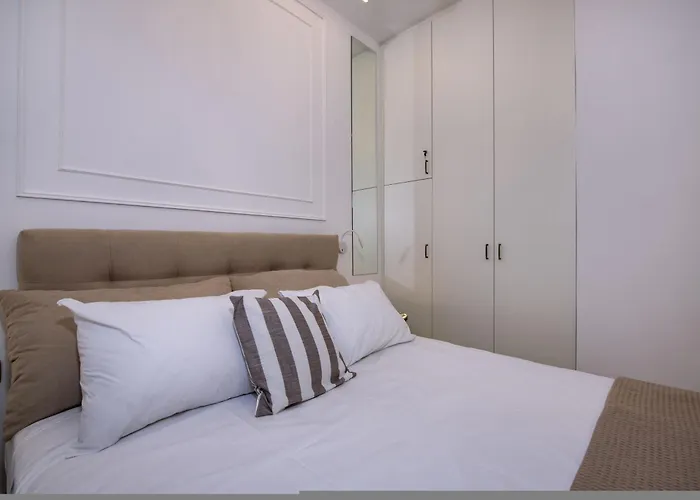 Cherry Central Luxury Suites